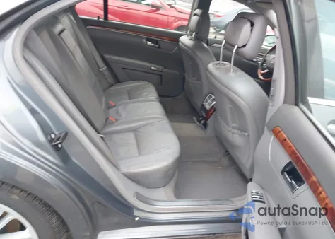 2008 Mercedes-Benz S 550 4Matic z USA, uszkodzony, nr VIN WDDNG86X58A177157